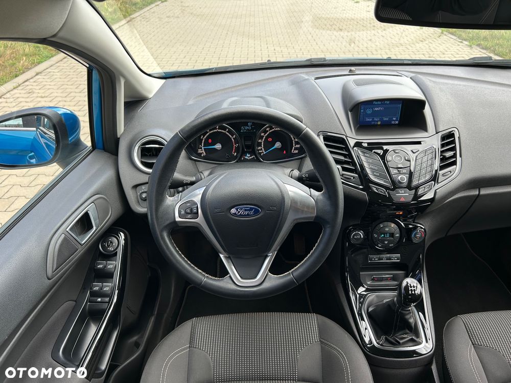 Ford Fiesta 1.0 EcoBoost S&S TITANIUM - 15