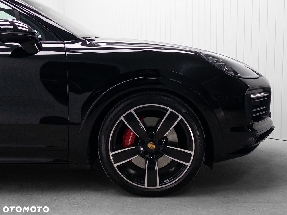 Porsche Cayenne GTS - 13