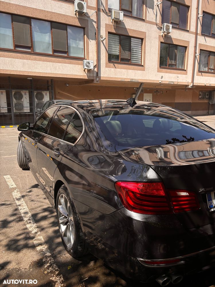 BMW Seria 5 520d xDrive AT - 9