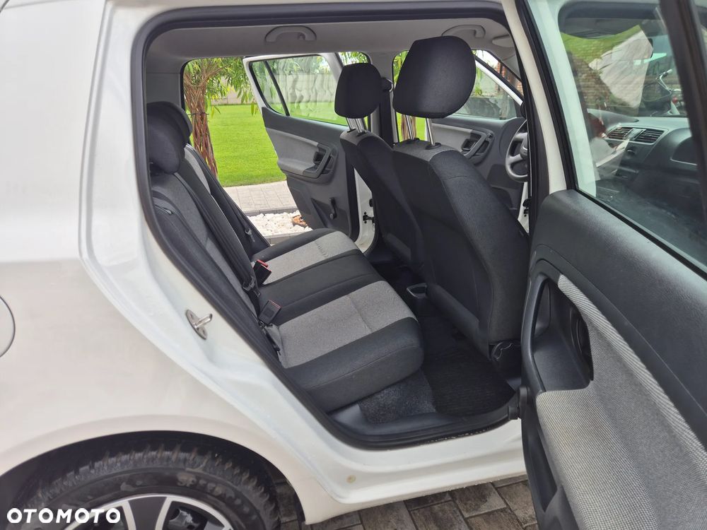 Skoda Fabia - 12