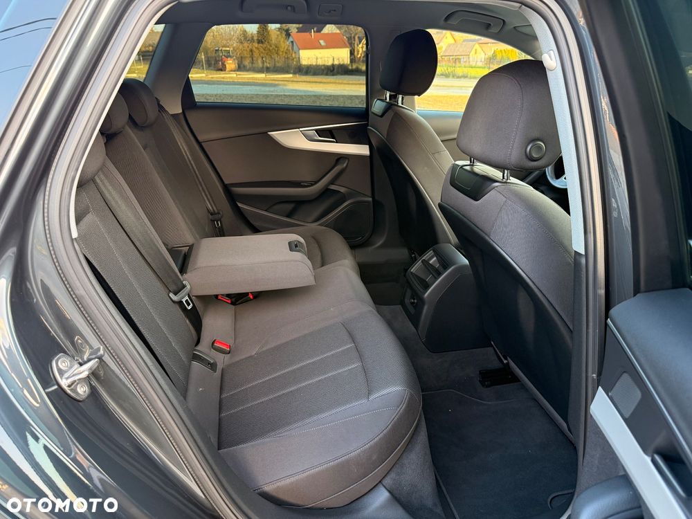 Audi A4 Avant 35 TDI mHEV S tronic - 27