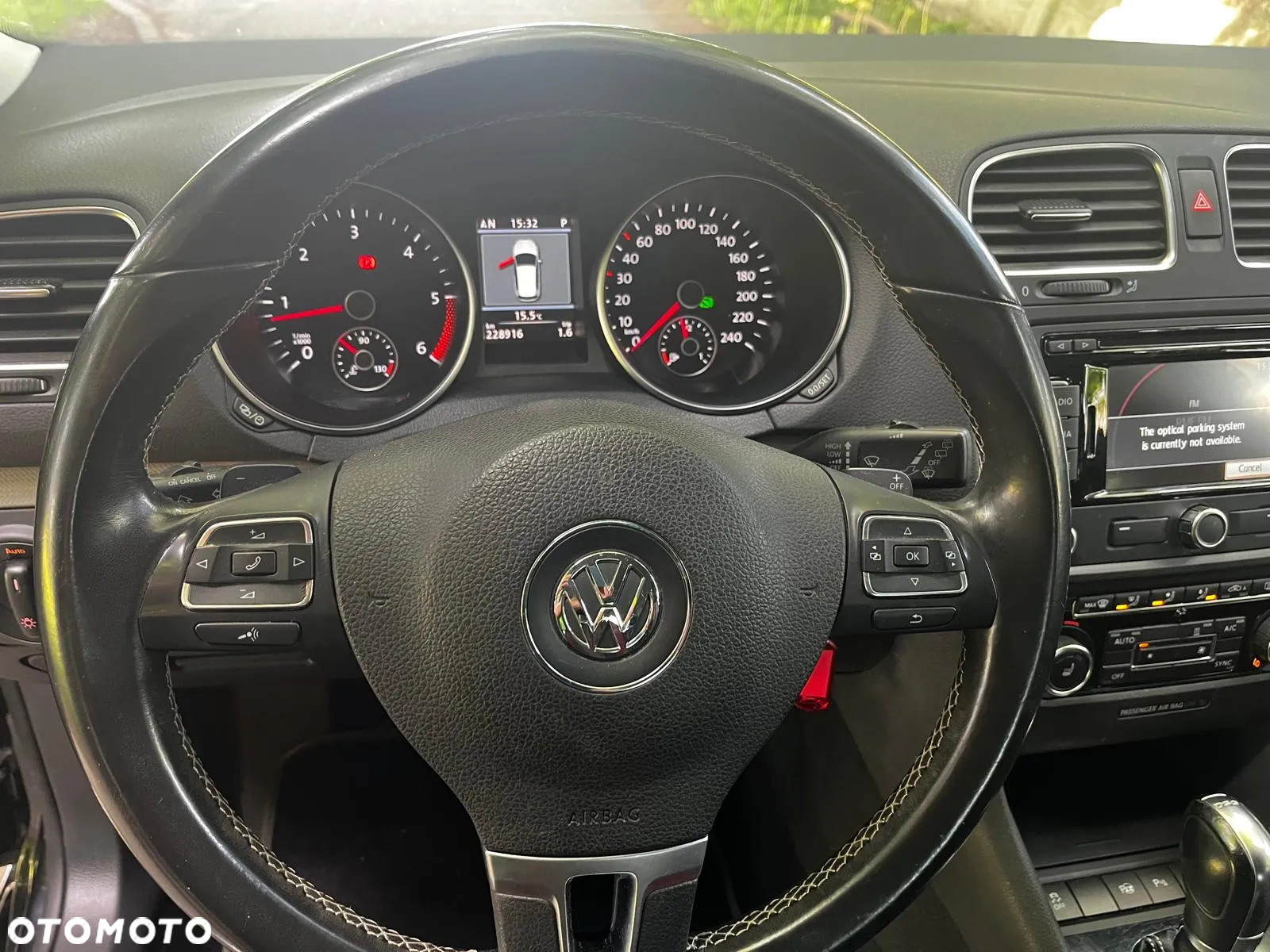 Volkswagen Golf 2.0 TDI DPF BlueMotion Technology DSG MATCH - 16