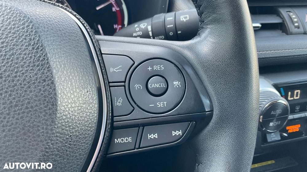 Toyota RAV4 2.0P CVT AWD Luxury - 28