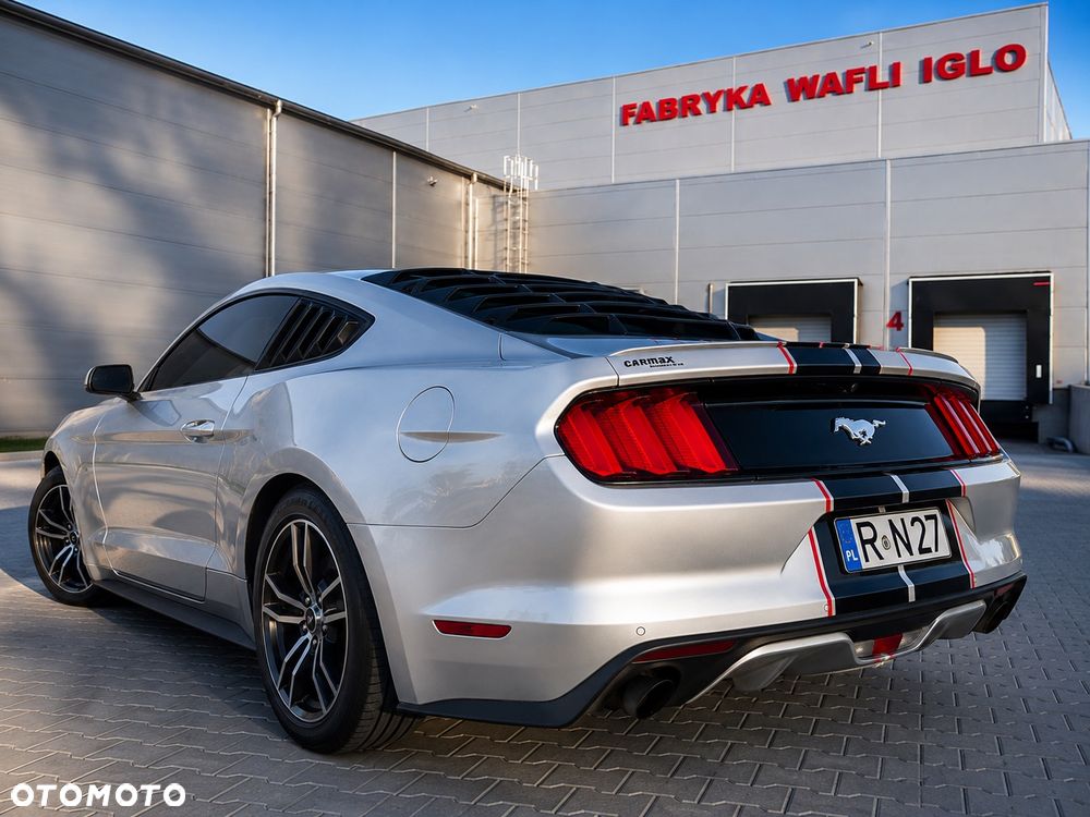 Ford Mustang - 5
