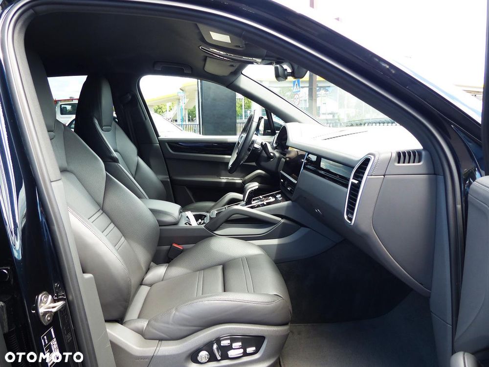 Porsche Cayenne Platinum Edition - 20