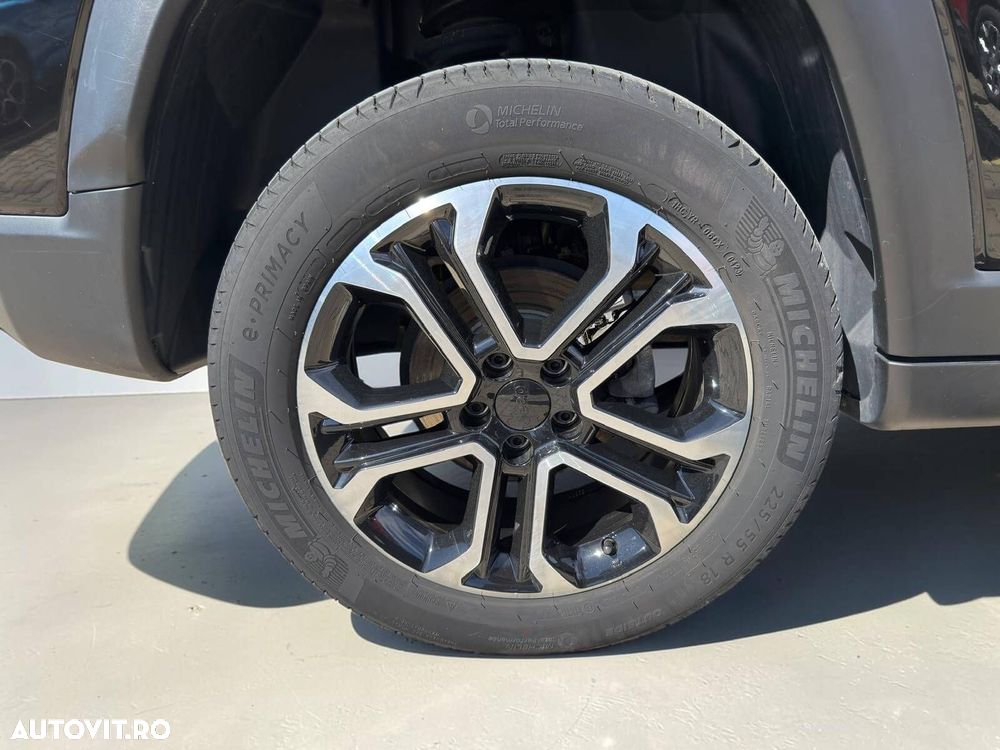 Jeep Compass - 12