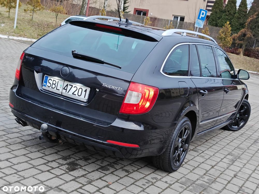 Skoda Superb 2.0 TDI Exclusive - 2