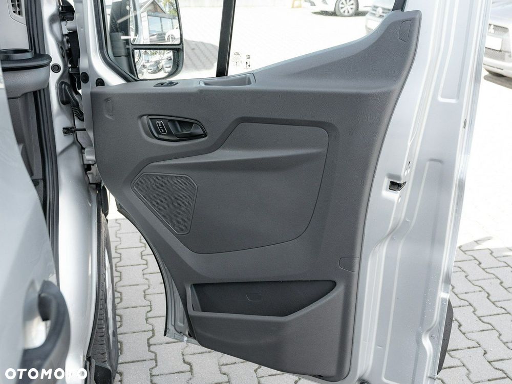 Ford Transit - 26