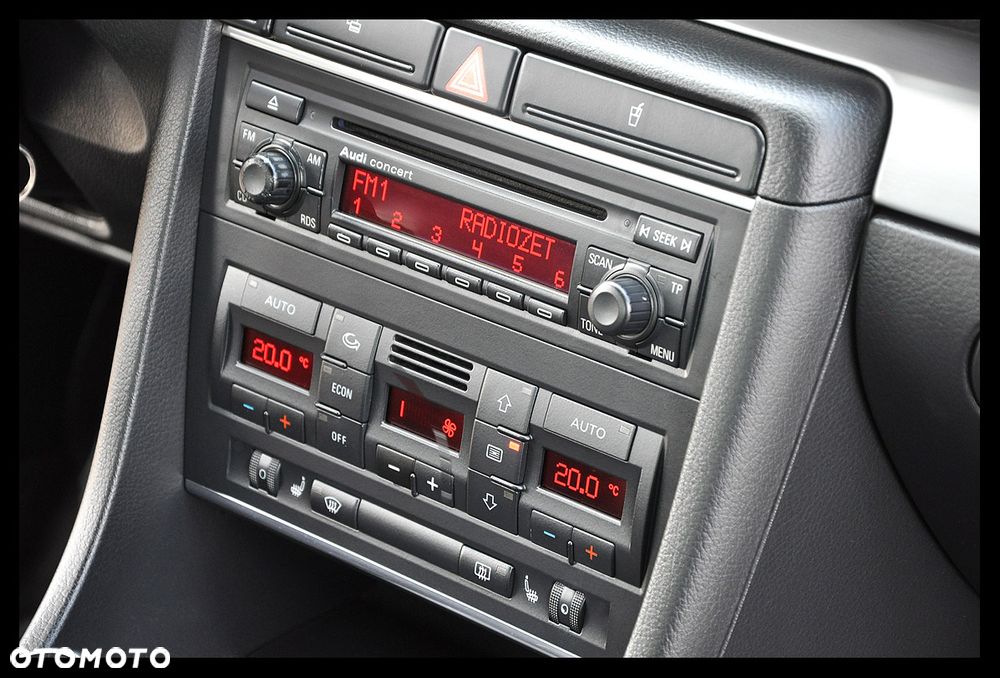 Audi A4 Limousine - 30