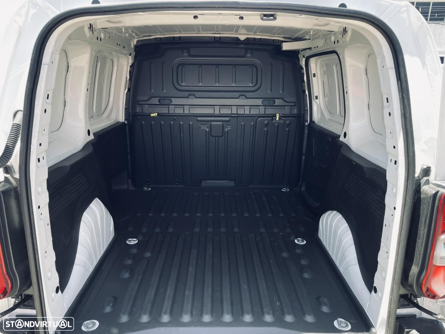 Peugeot Partner 1.5 BlueHDi 100cv Pro Standard - 13