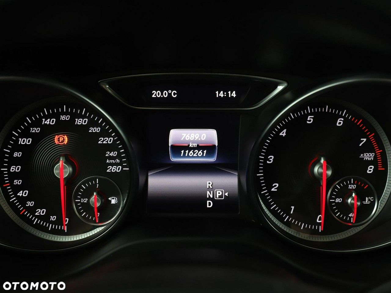 Mercedes-Benz GLA 180 7G-DCT UrbanStyle Edition - 22