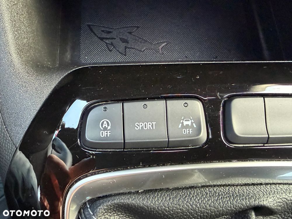 Opel Corsa 1.2 GS S&S - 20