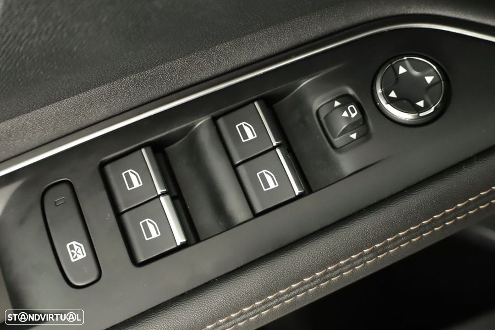 Peugeot 3008 1.2 PureTech GT EAT8 - 21