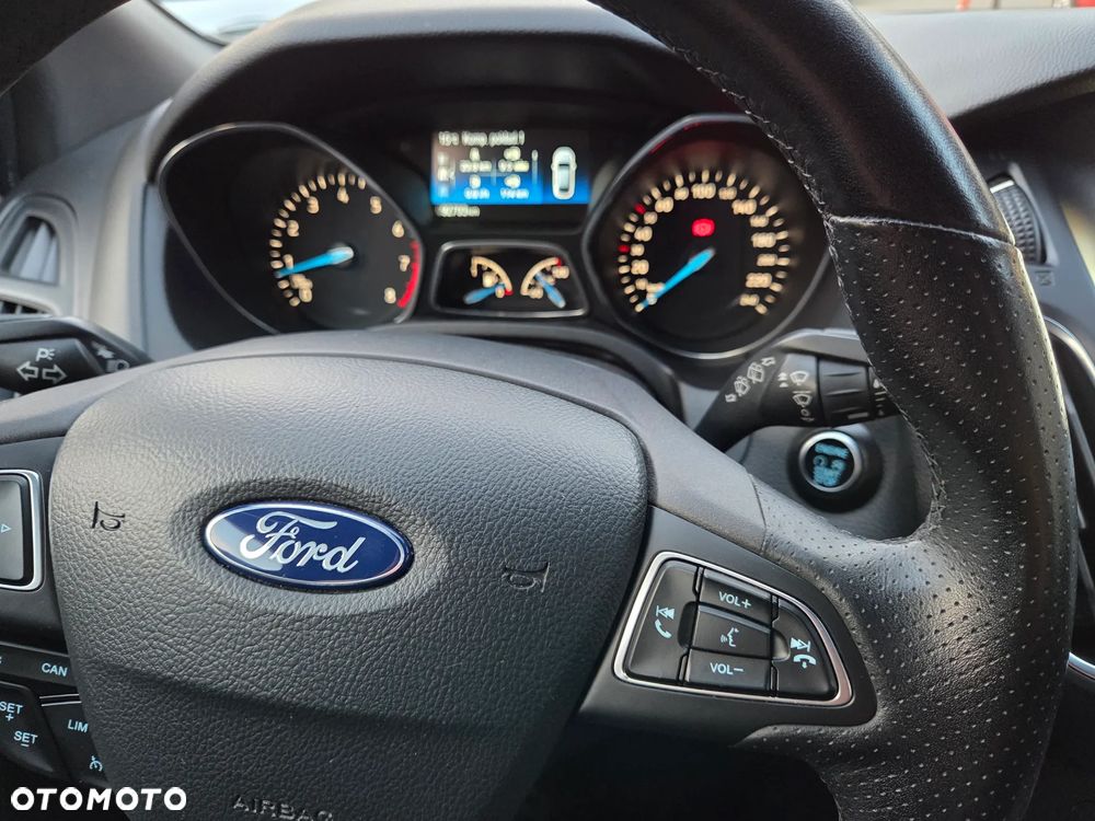 Ford Focus 1.0 EcoBoost Start-Stopp-System ST-LINE DESIGN - 6