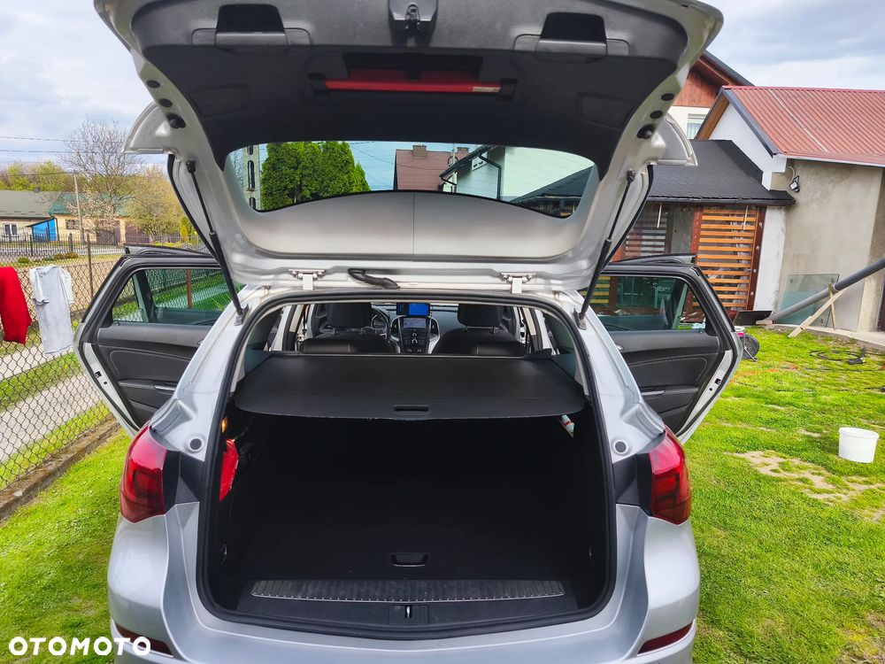 Opel Astra 1.4 Cosmo - 11