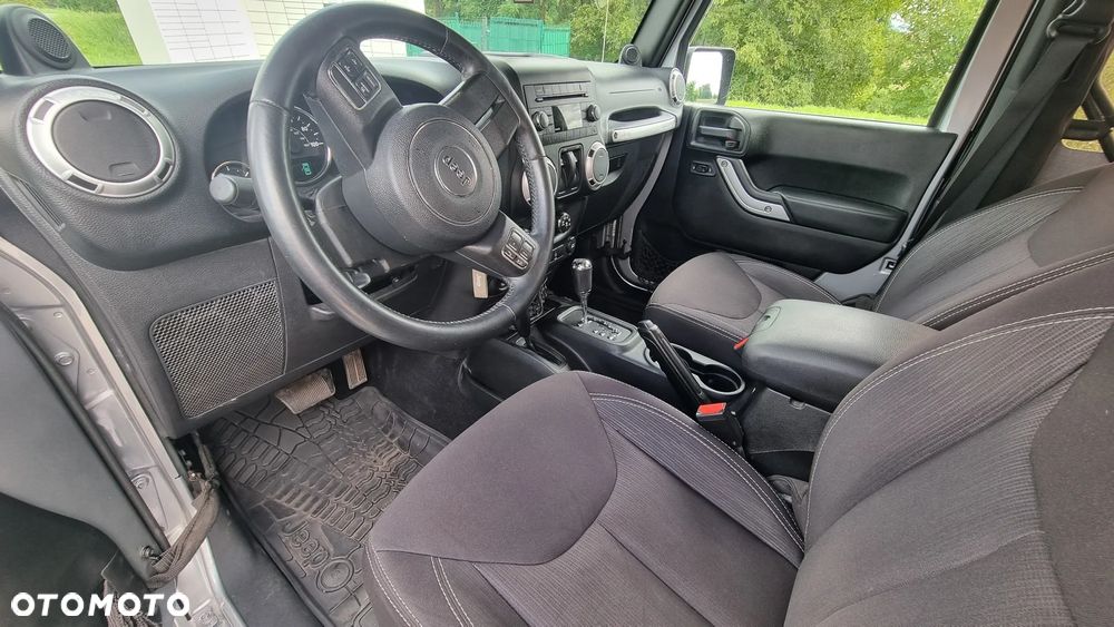 Jeep Wrangler 3.6 Sahara - 10