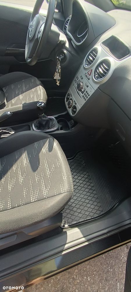 Opel Corsa 1.2 16V Enjoy - 3