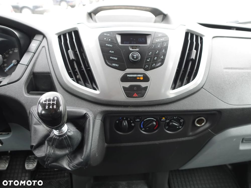 Ford Transit - 24