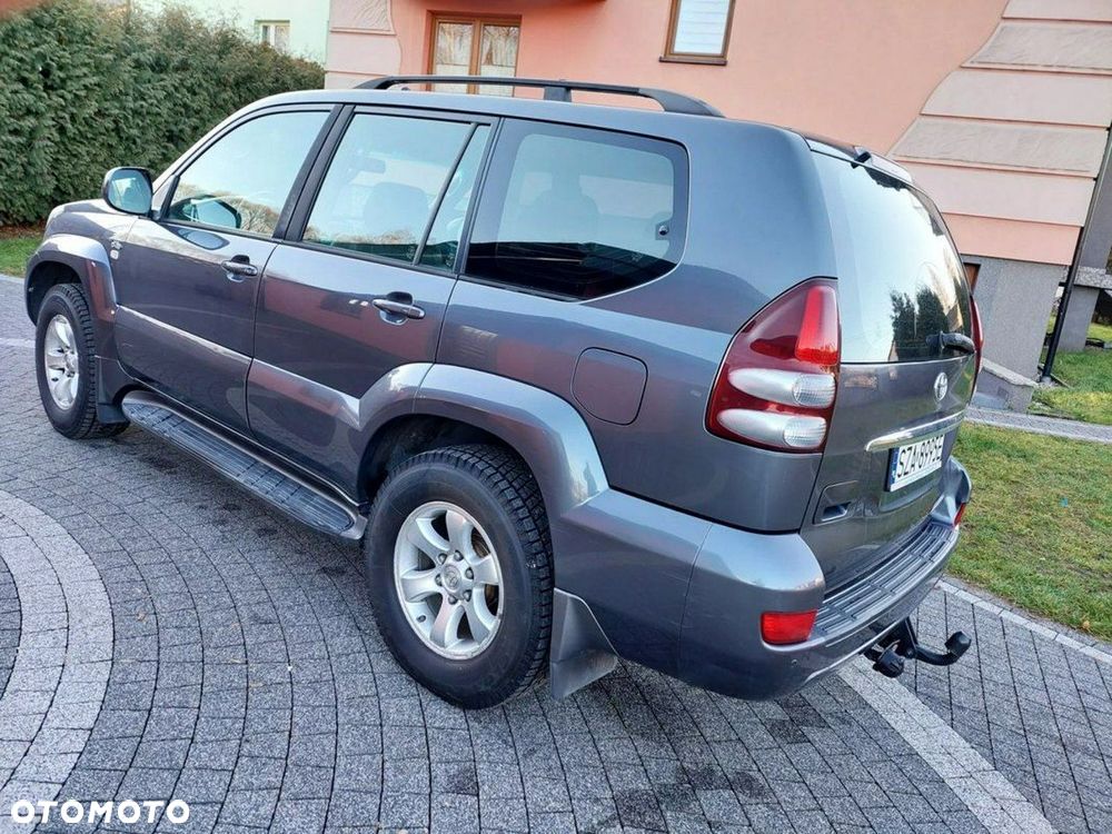 Toyota Land Cruiser - 3