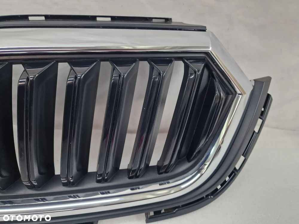SKODA OCTAVIA 4 IV 5E3 19- ATRAPA / GRILL PRZEDNI PRZÓD , NR 5E3807723 , ŁADNA , NR AUKCJI GL717 - 2