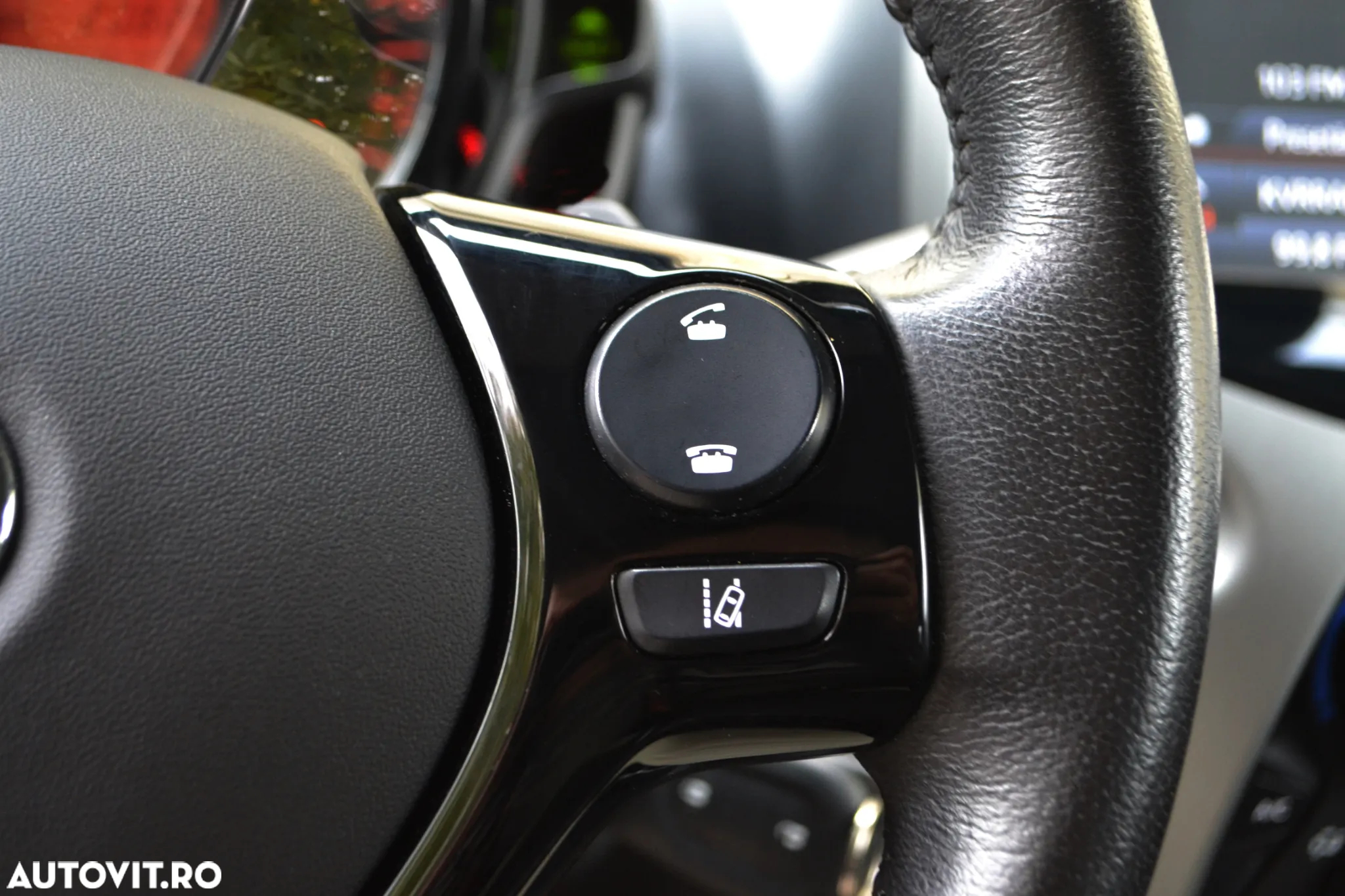 Toyota Aygo 1.0 MultiMode X - play - 24