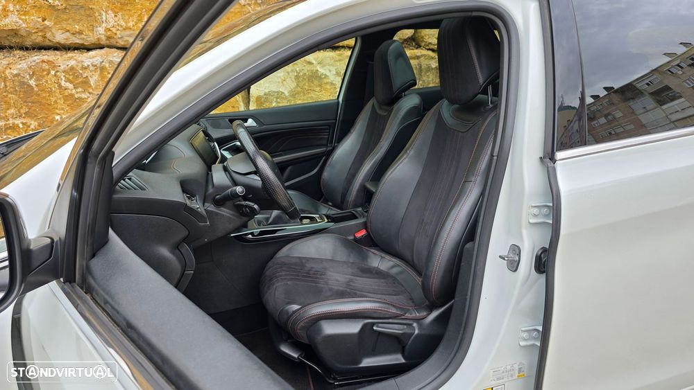 Peugeot 308 1.2 PureTech GT Line - 38