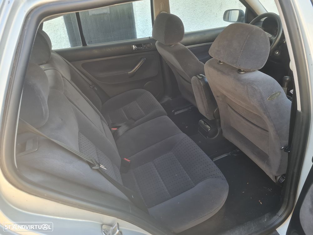 VW Golf 1.4i Confortline - 7