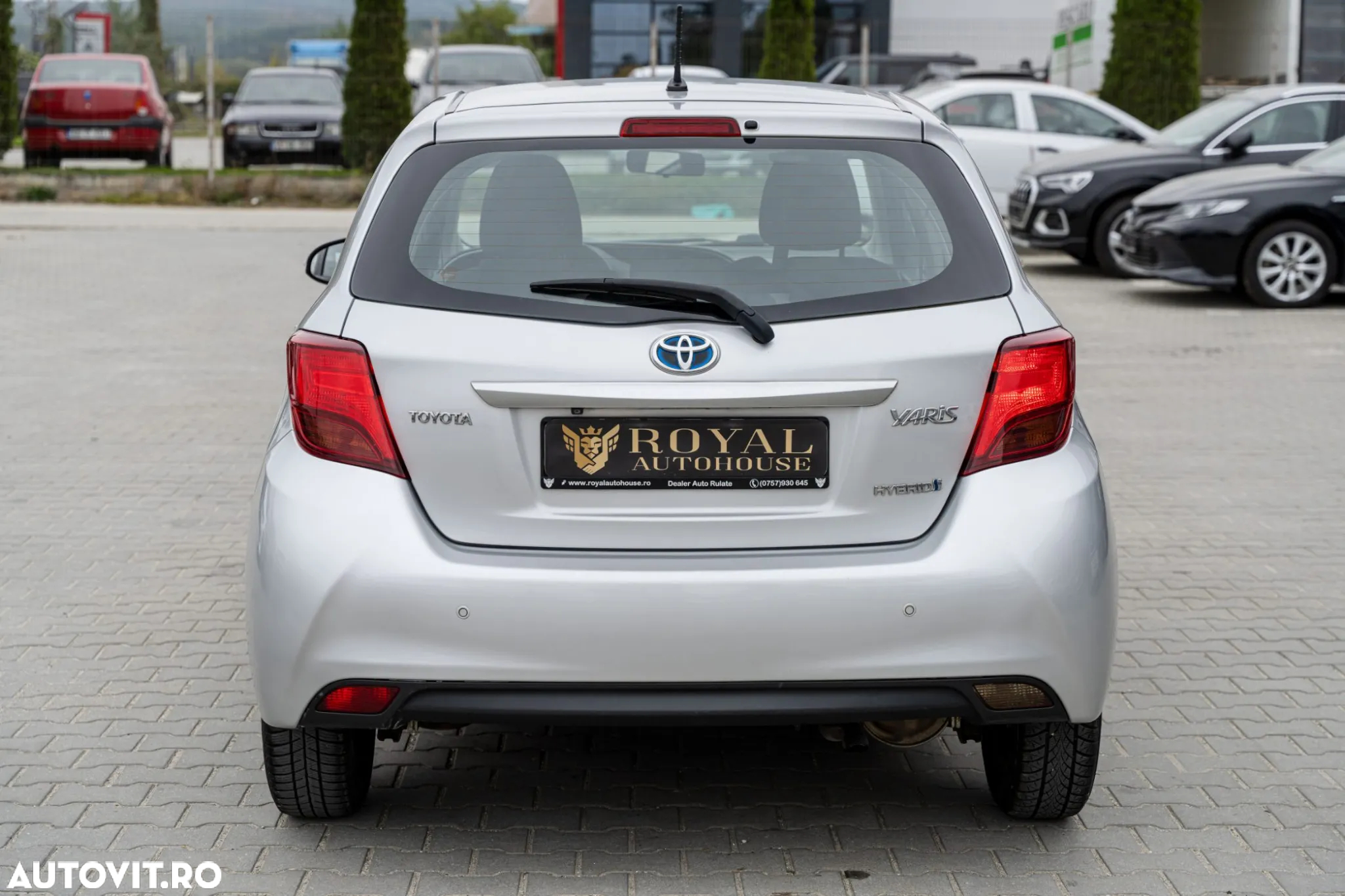 Toyota Yaris 1.5 VVT-i HSD Exclusive - 10
