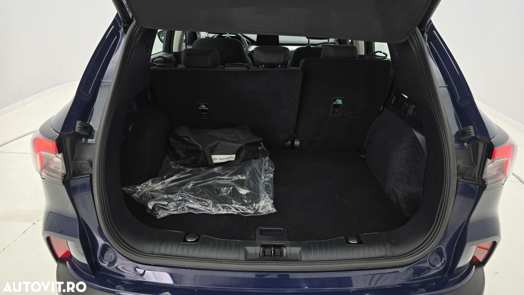 Ford Kuga - 25
