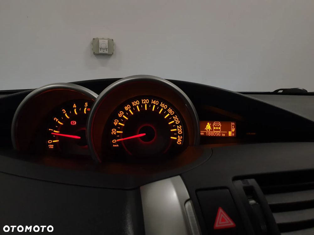 Toyota Verso 2.0 D-4D Premium - 18