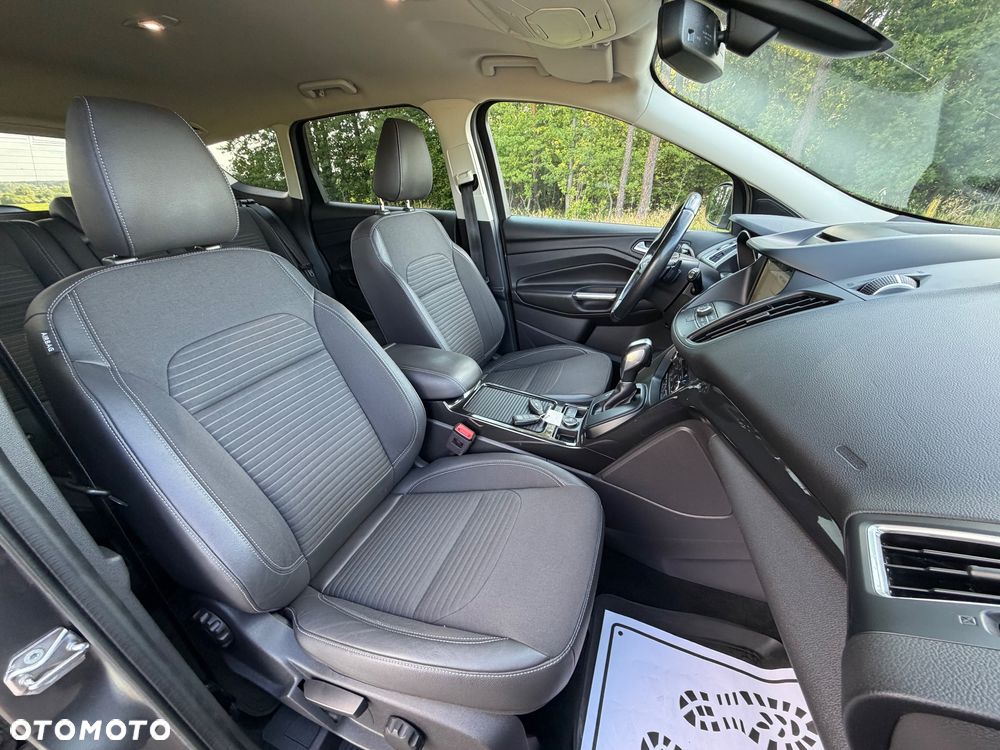 Ford Kuga - 10