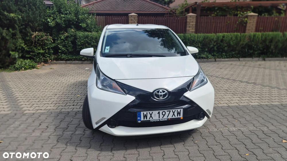 Toyota Aygo x-clusiv - 9