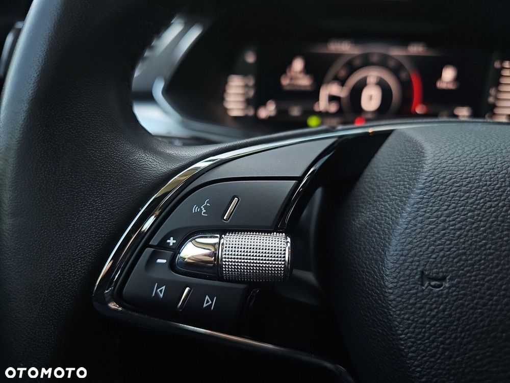 Skoda Superb 1.5 TSI Ambition DSG - 17