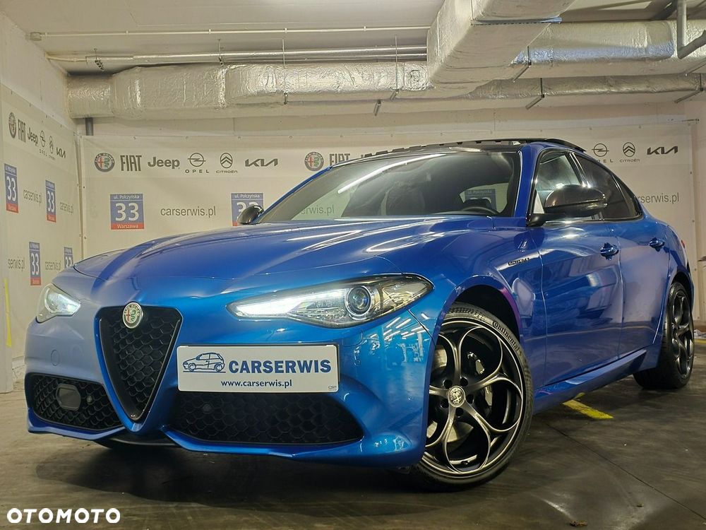Alfa Romeo Giulia 2.0 Turbo 16V AT8-Q4 Estrema - 1