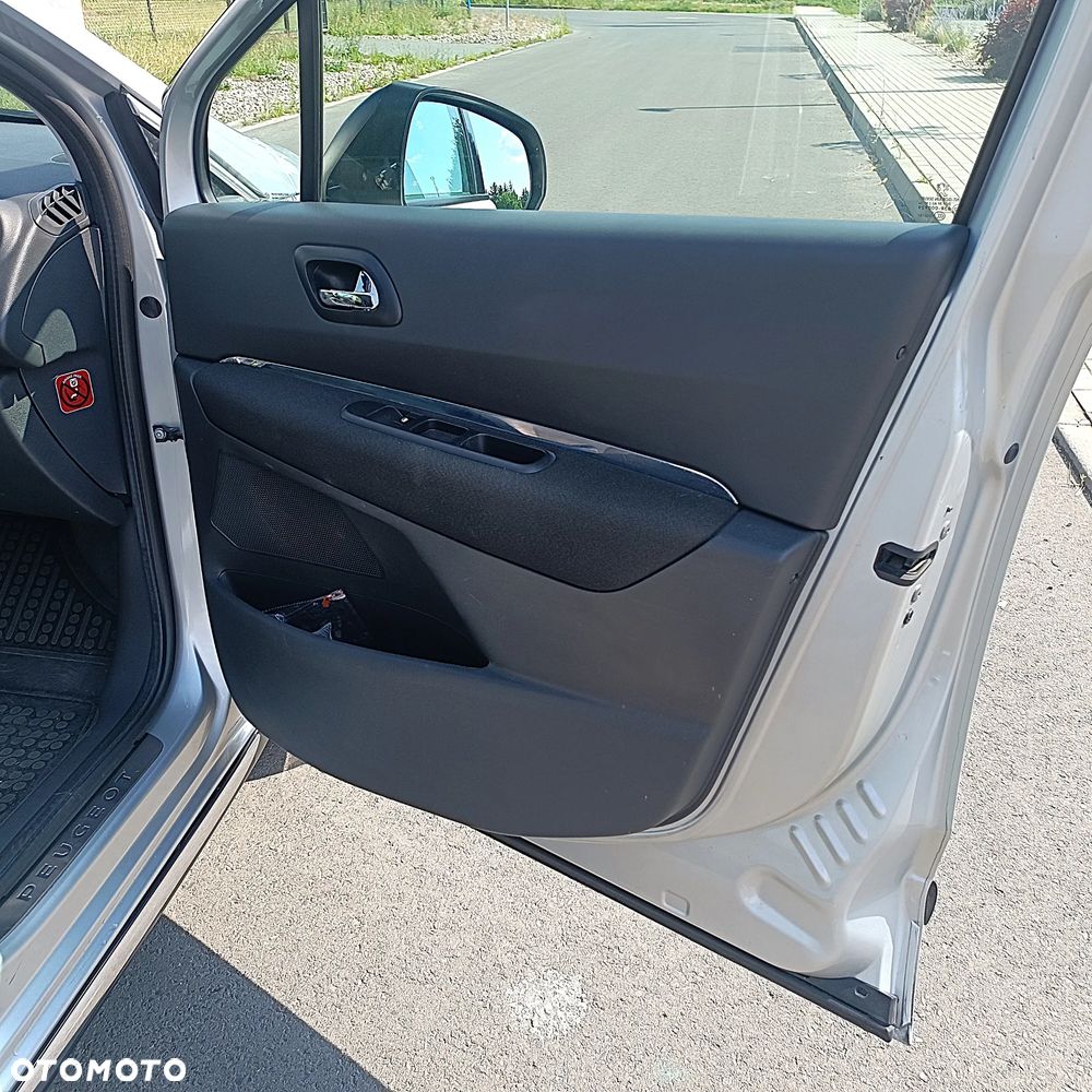 Peugeot 3008 - 22