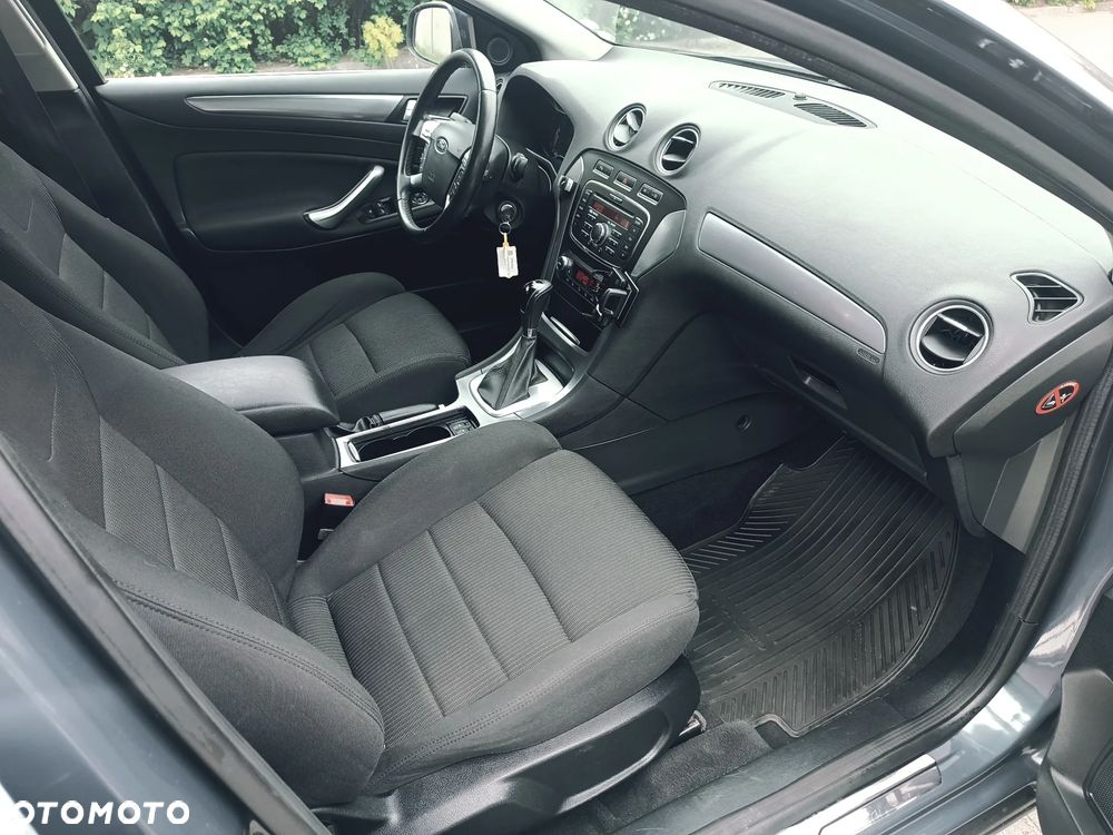 Ford Mondeo 2.0 EcoBoost Titanium - 14