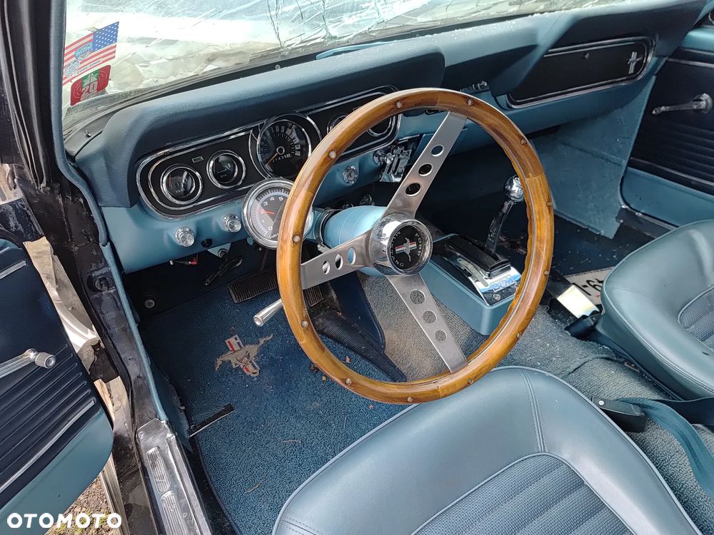 Ford Mustang - 28