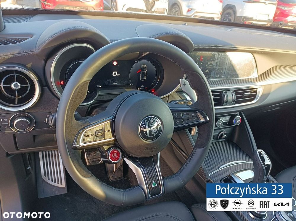 Alfa Romeo Stelvio - 37