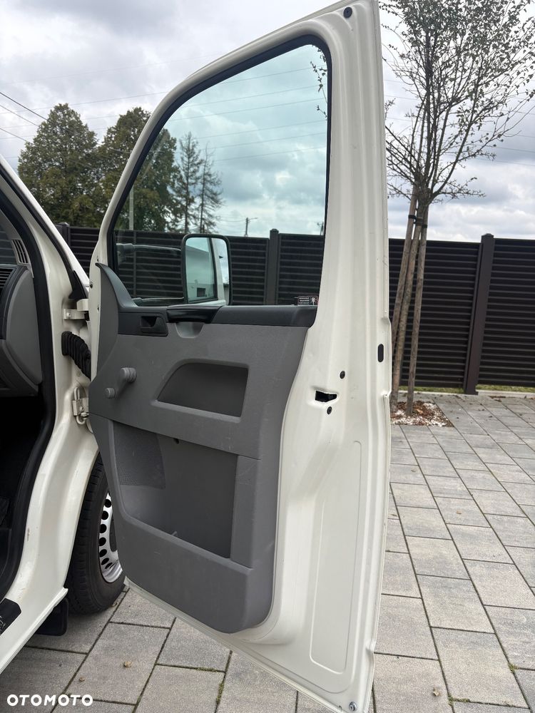 Volkswagen Transporter - 7