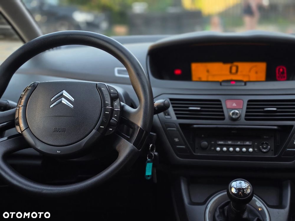 Citroën C4 Grand Picasso - 25