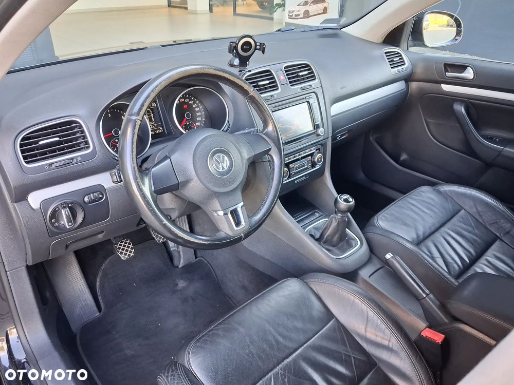 Volkswagen Golf - 10