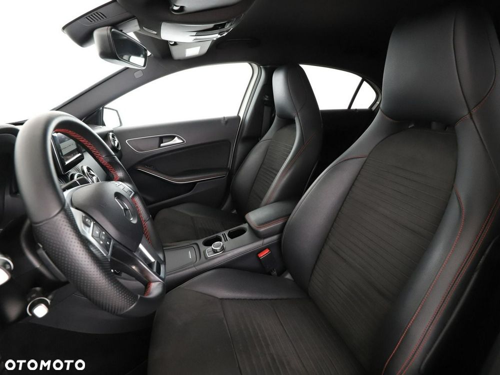 Mercedes-Benz Klasa A 180 7G-DCT AMG Line - 14