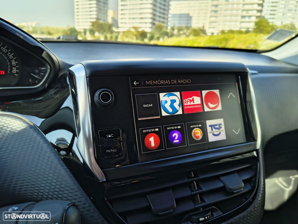 Peugeot 2008 1.2 PureTech Style - 11