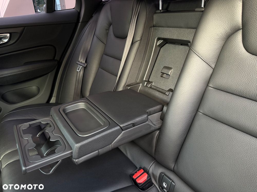 Volvo V60 D4 Inscription - 31