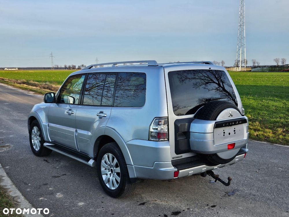 Mitsubishi Pajero 3.2 DI-D Automatik Intense - 3