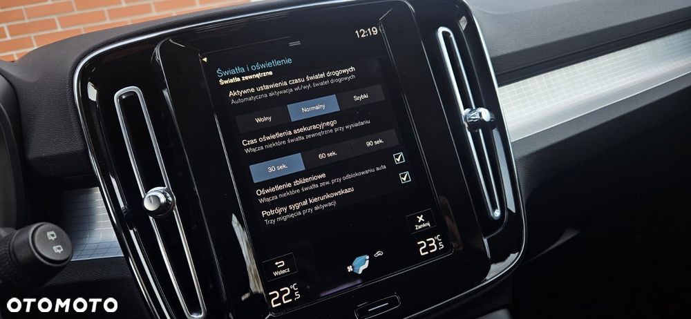 Volvo XC 40 T3 Momentum Pro - 35