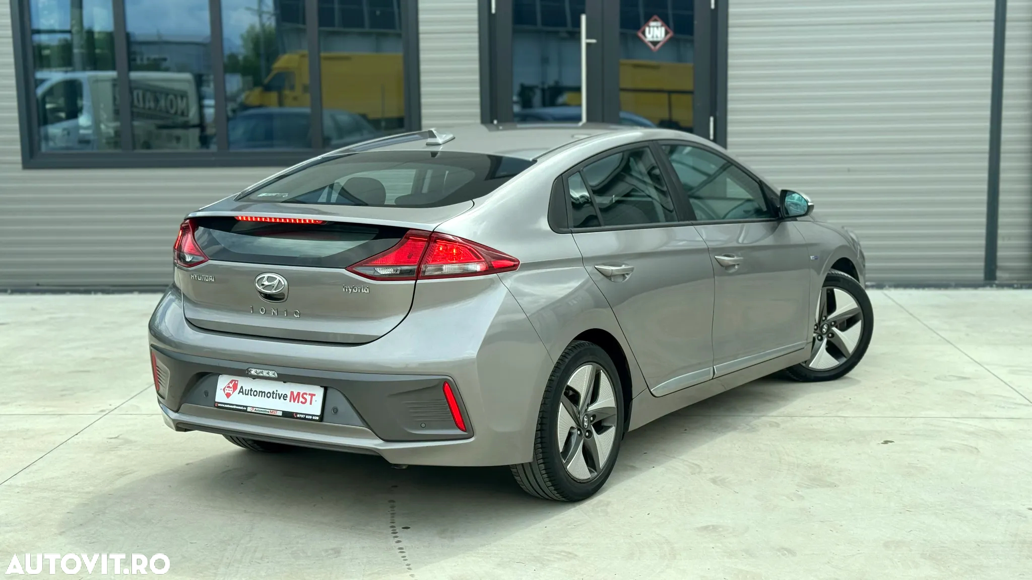 Hyundai IONIQ Hybrid 1.6 GDI Advantage - 4