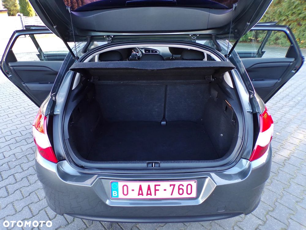 Citroën C4 HDi 90 Attraction - 23