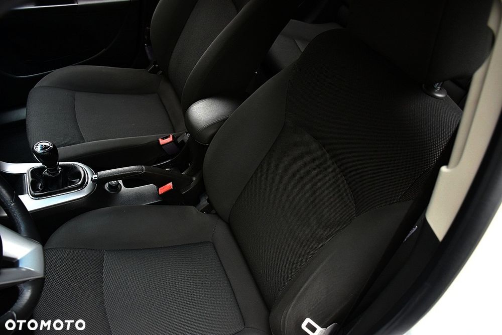 Chevrolet Cruze 1.6 LT+ - 29