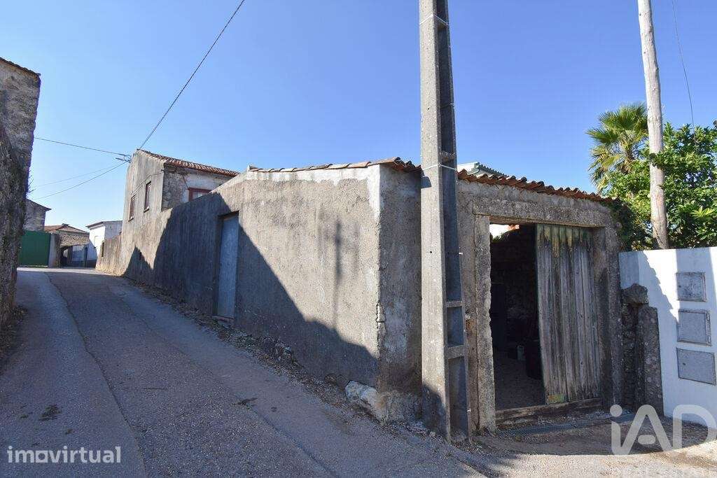 Moradia geminada T3 em São Miguel, Santa Eufémia e Rabaçal de 156 m2 - Grande imagem: 2/31
